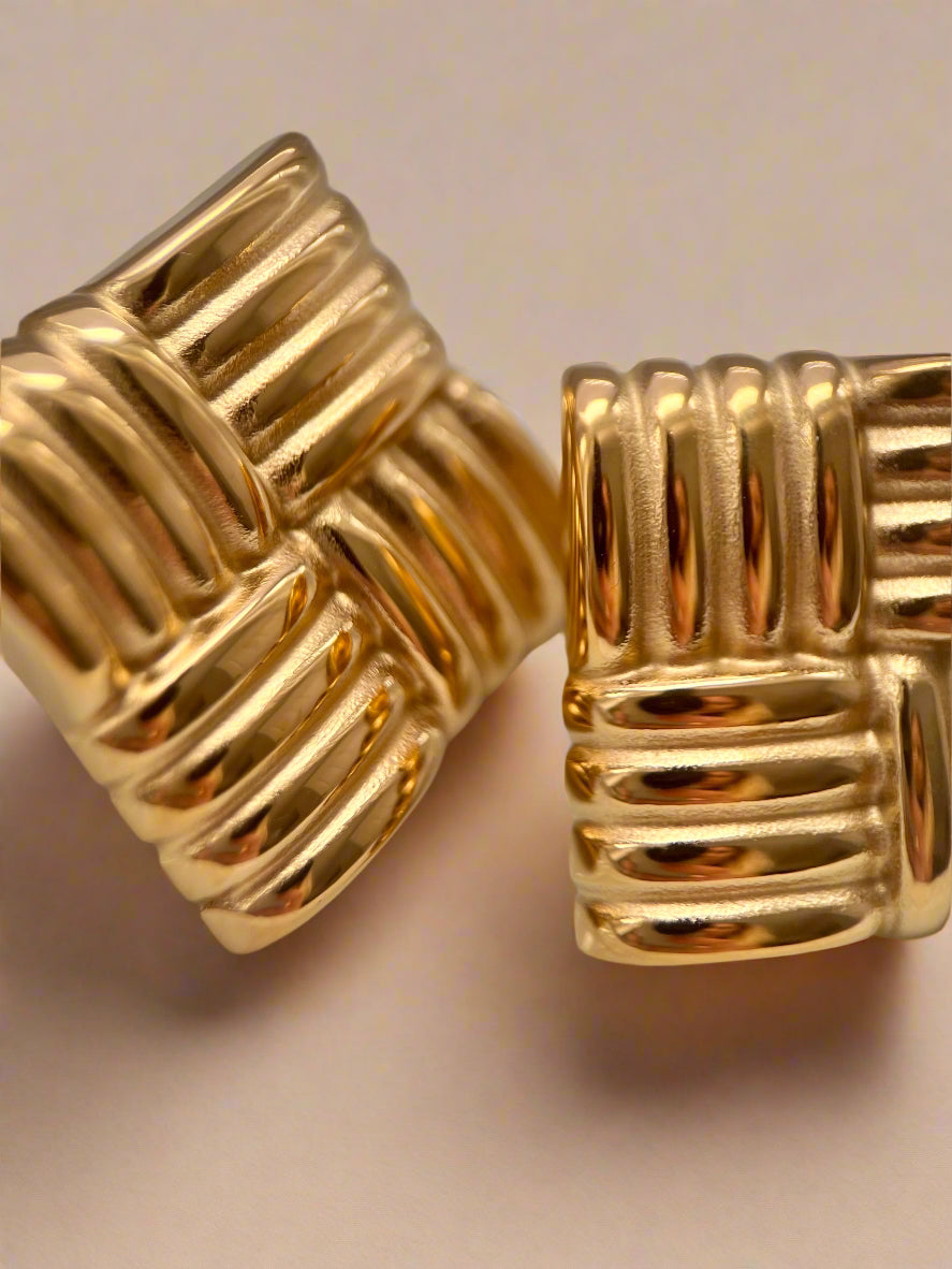 Woven Studs