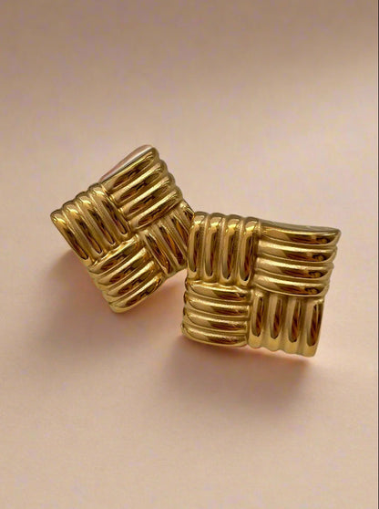 Woven Studs